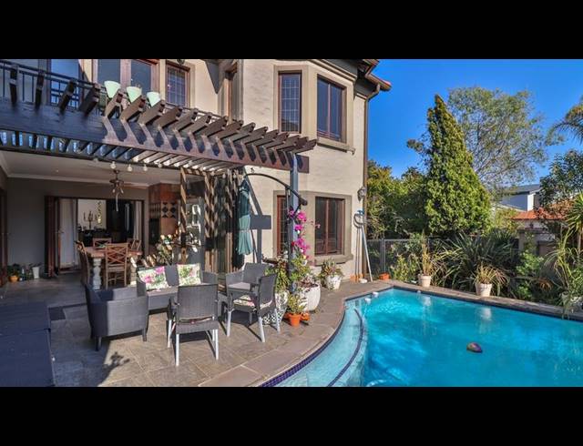 5 BEDROOM HOUSE FOR SALE IN MIDSTREAM ESTATE